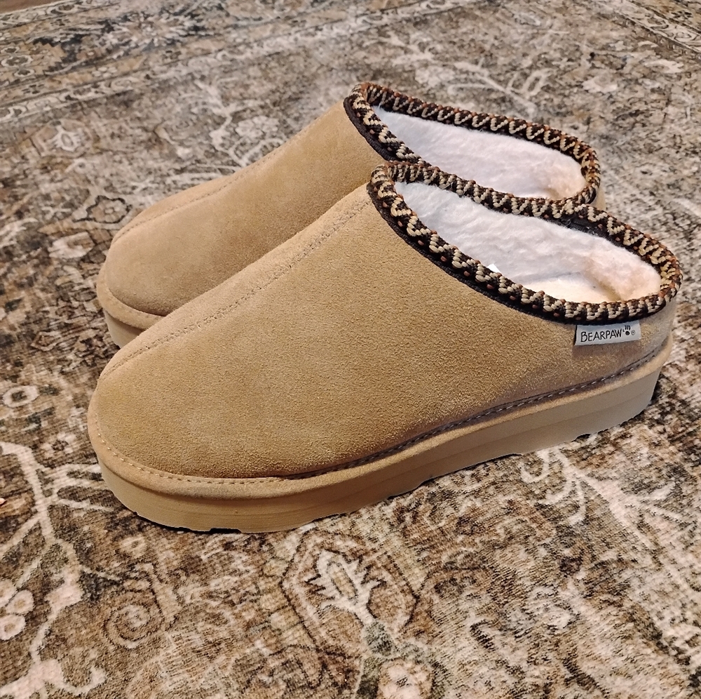 BearPaw Martis Hickory Light Brown Platform Suede Slip-On Mule Women's